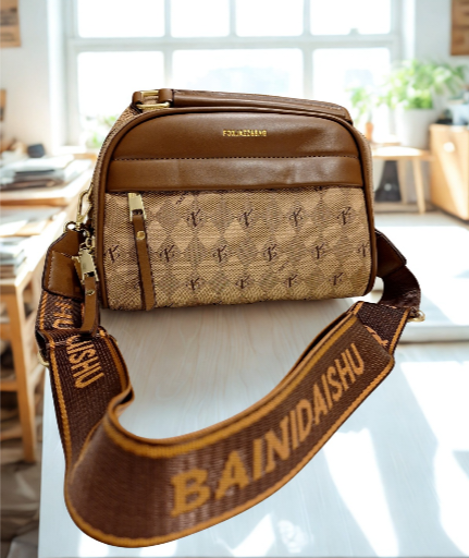 Elegance Crossbody