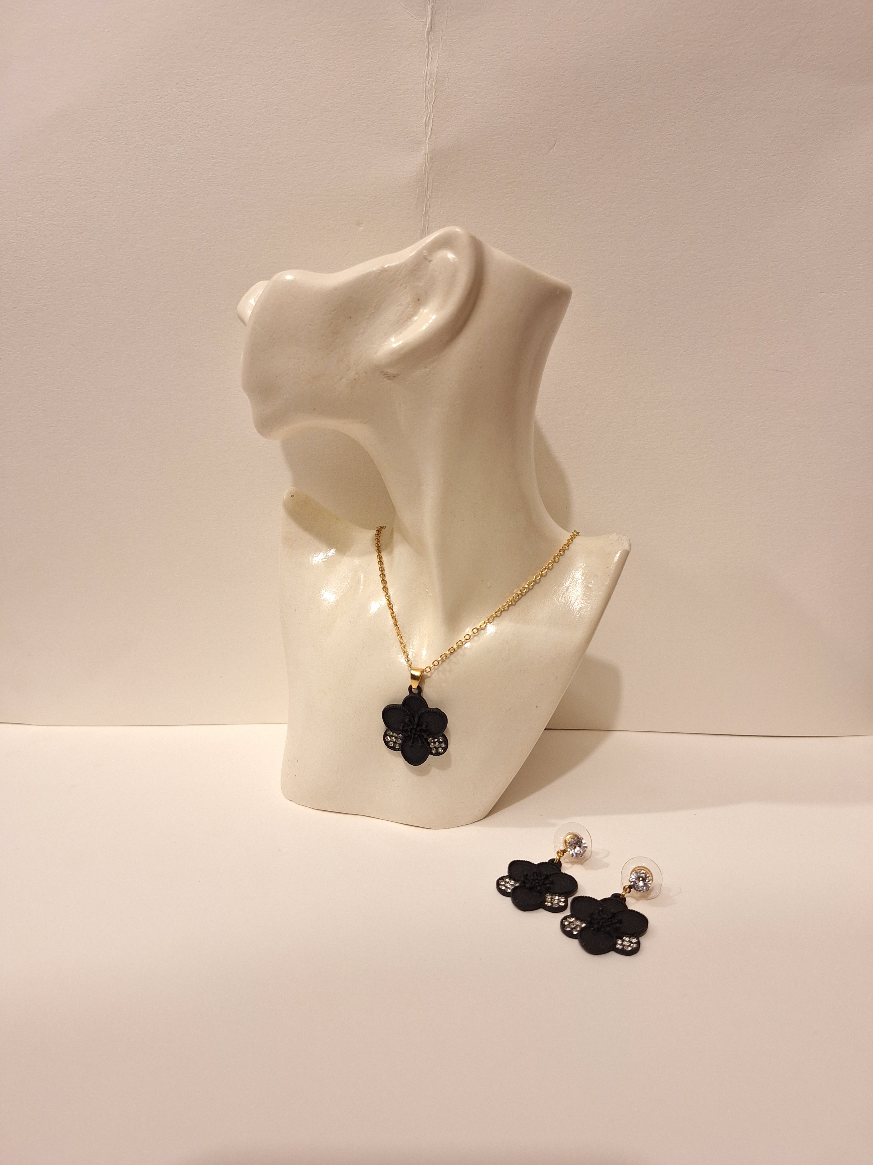 Elegant Floral Jewelry Set