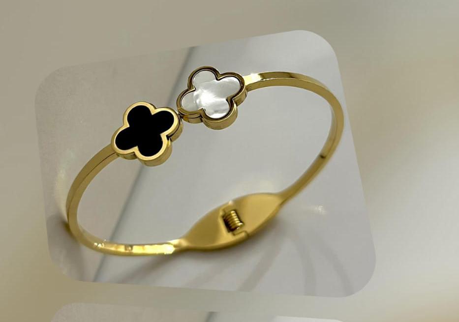 Dual Clover Bangle