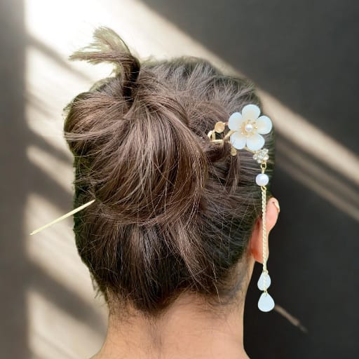 White Blossom Hairpin
