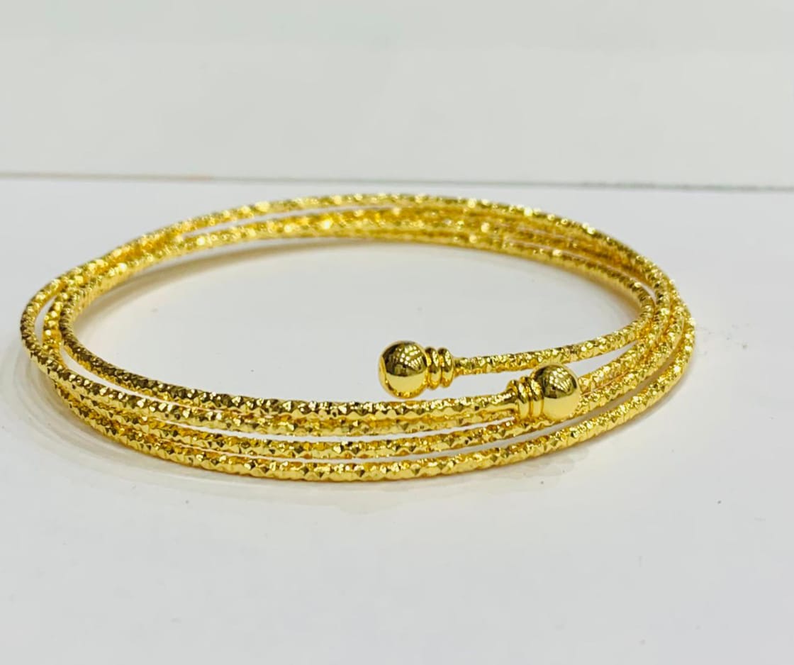 Gold Textured Bangle