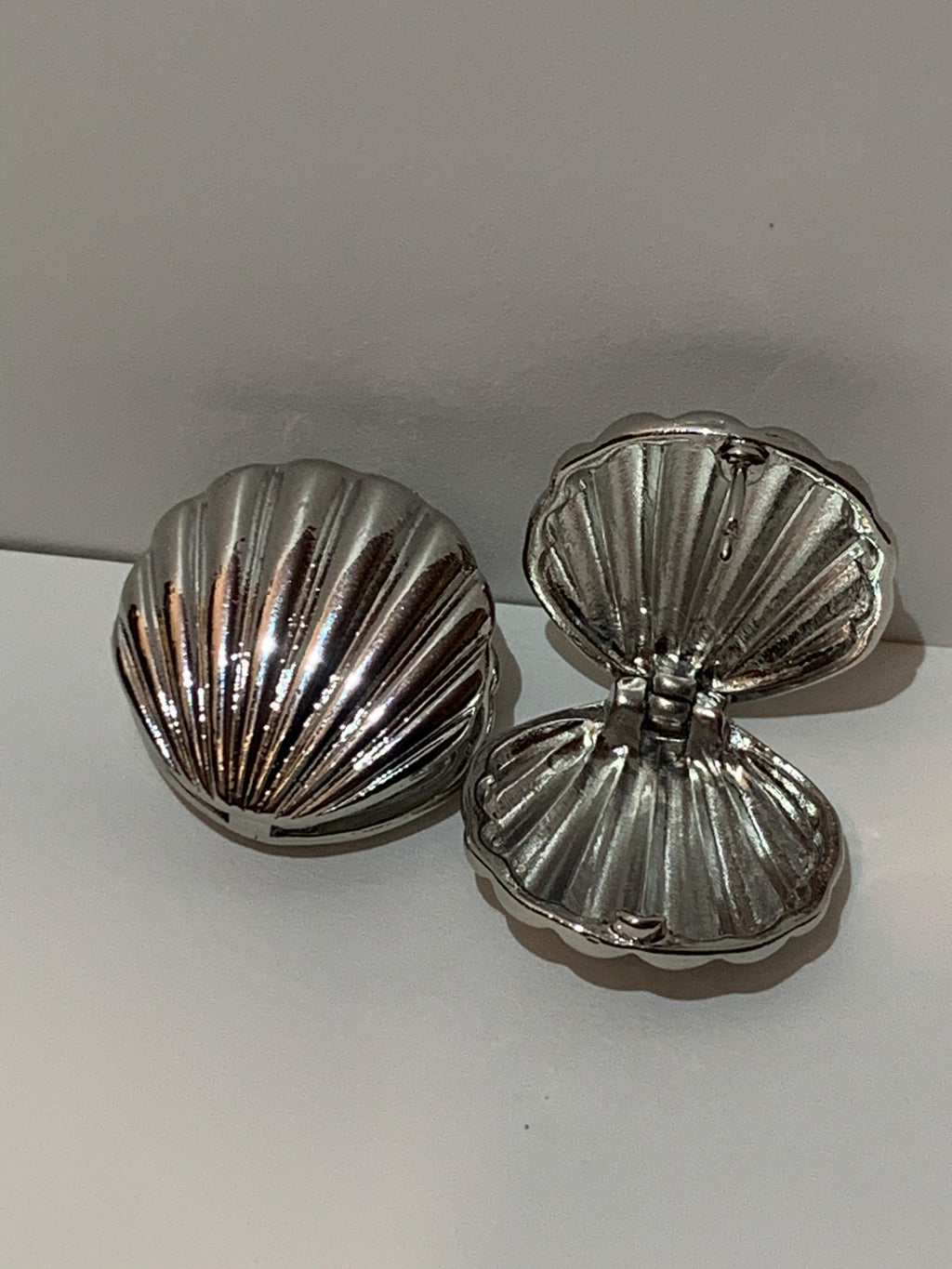 Shell-Shaped Stud Earrings